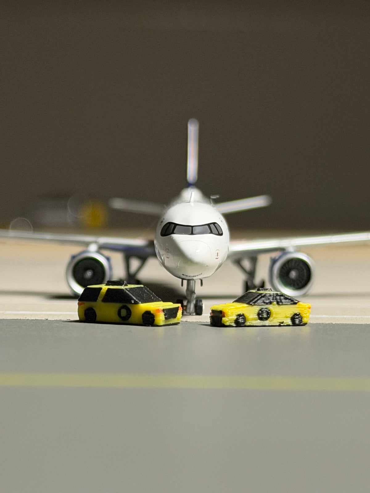 1:400 Scale Airport Taxi Vehicle x20 Pack