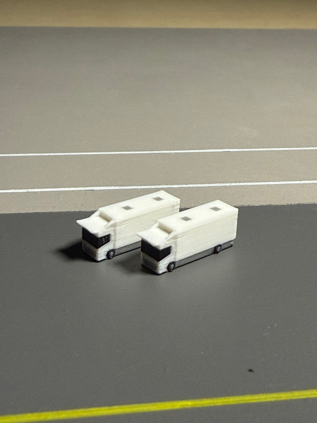 1:400 Scale Airport Catering Truck 6-Pack