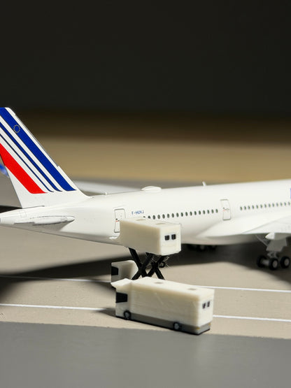 1:400 Scale Airport Catering Truck 6-Pack