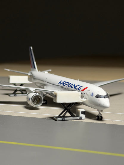 1:400 Scale Airport Catering Truck 6-Pack