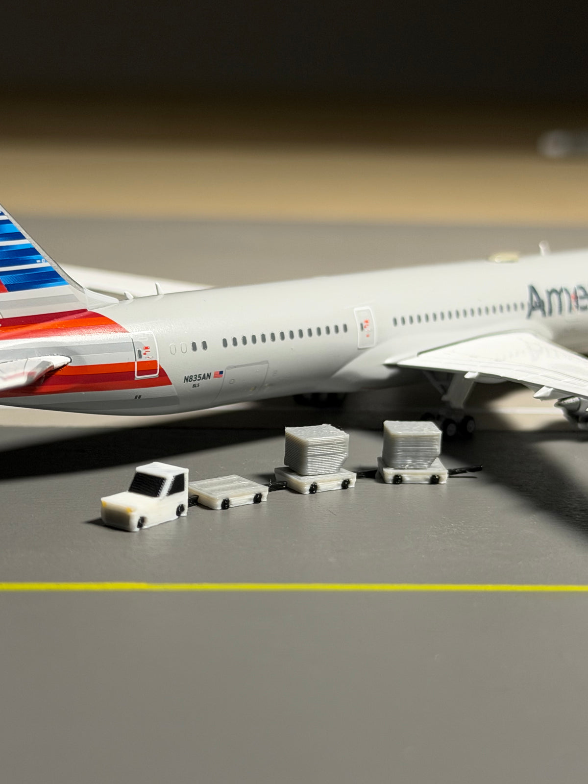 1:400 Scale Airport Ground Service Carts & Baggage Tugs Set 4-Pack