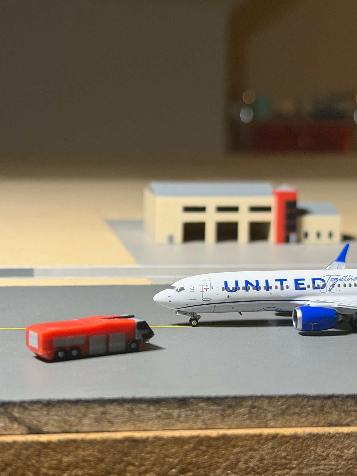 1:400 Scale Airport Fire Station Bundle