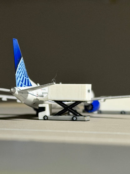 1:400 Scale Airport Catering Truck 6-Pack