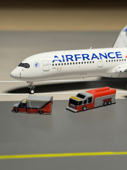 1:400 Scale Airport Fire & Rescue Pack (Red)