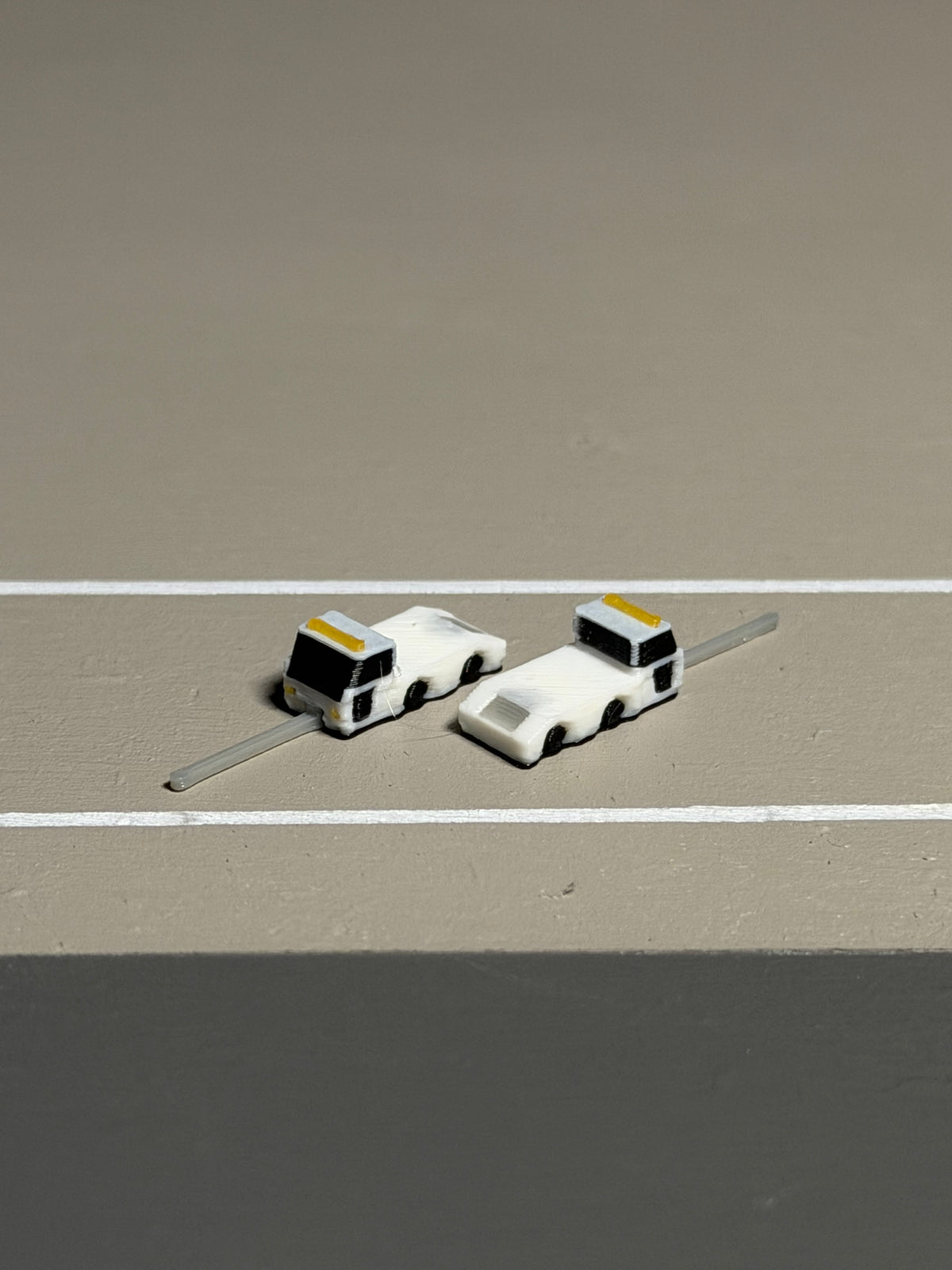 1:400 Scale Airport Pushback Tug Bundle 6-Pack