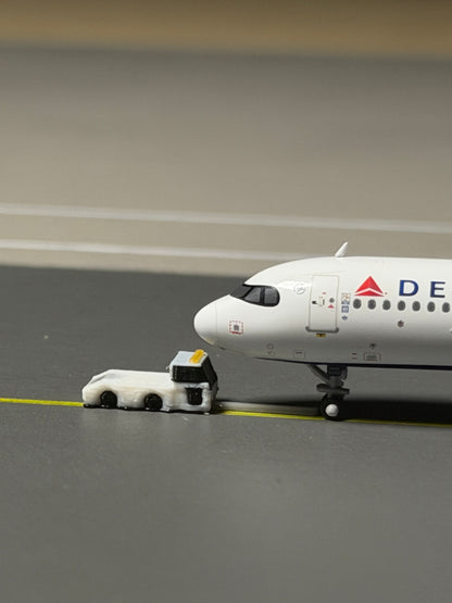 1:400 Scale Airport Pushback Tug Bundle 6-Pack