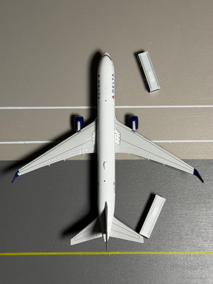 1:400 Scale Airport Bus 6-Pack