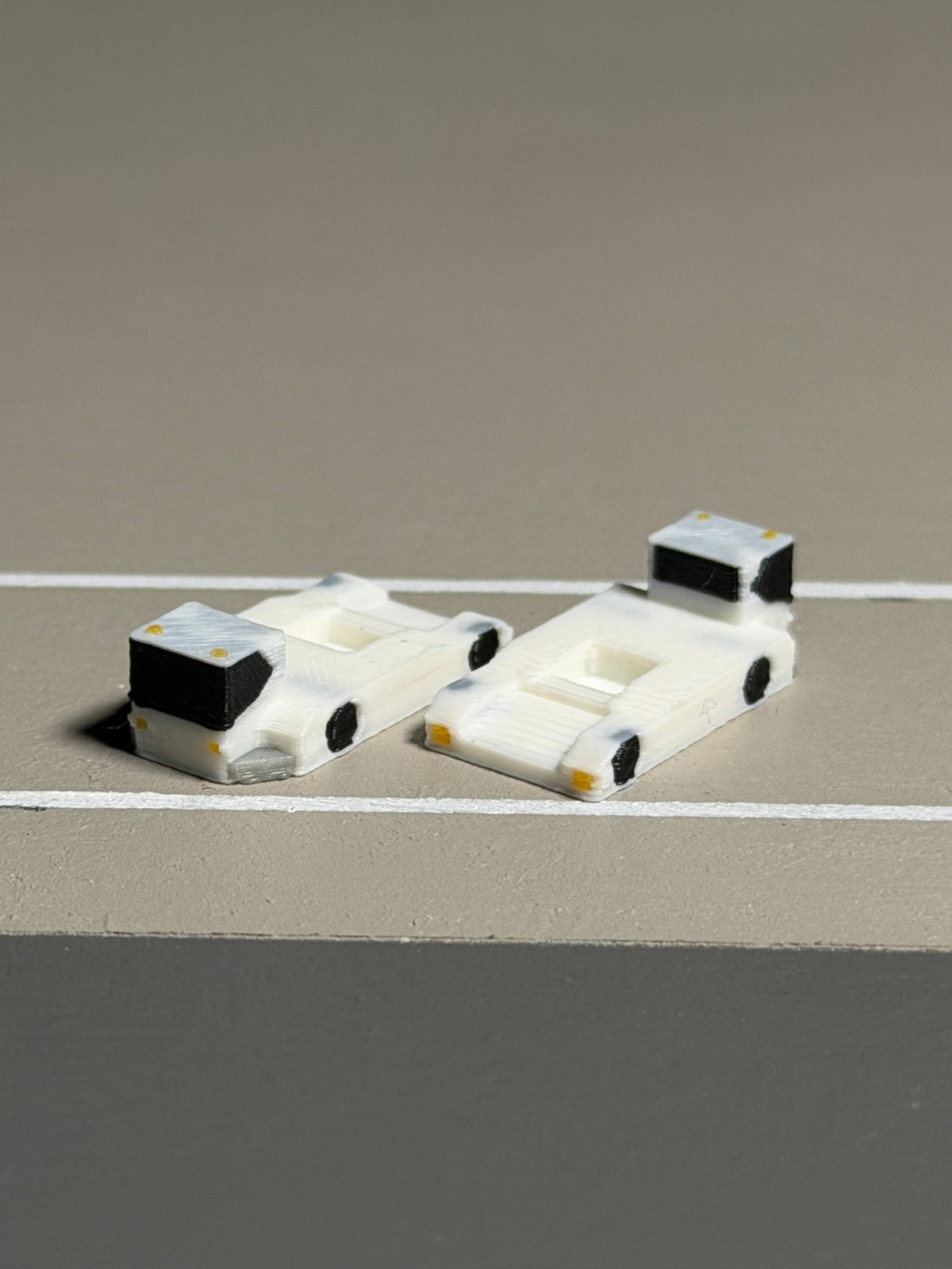 1:400 Scale Airport Functional Pushback Tug 6-Pack