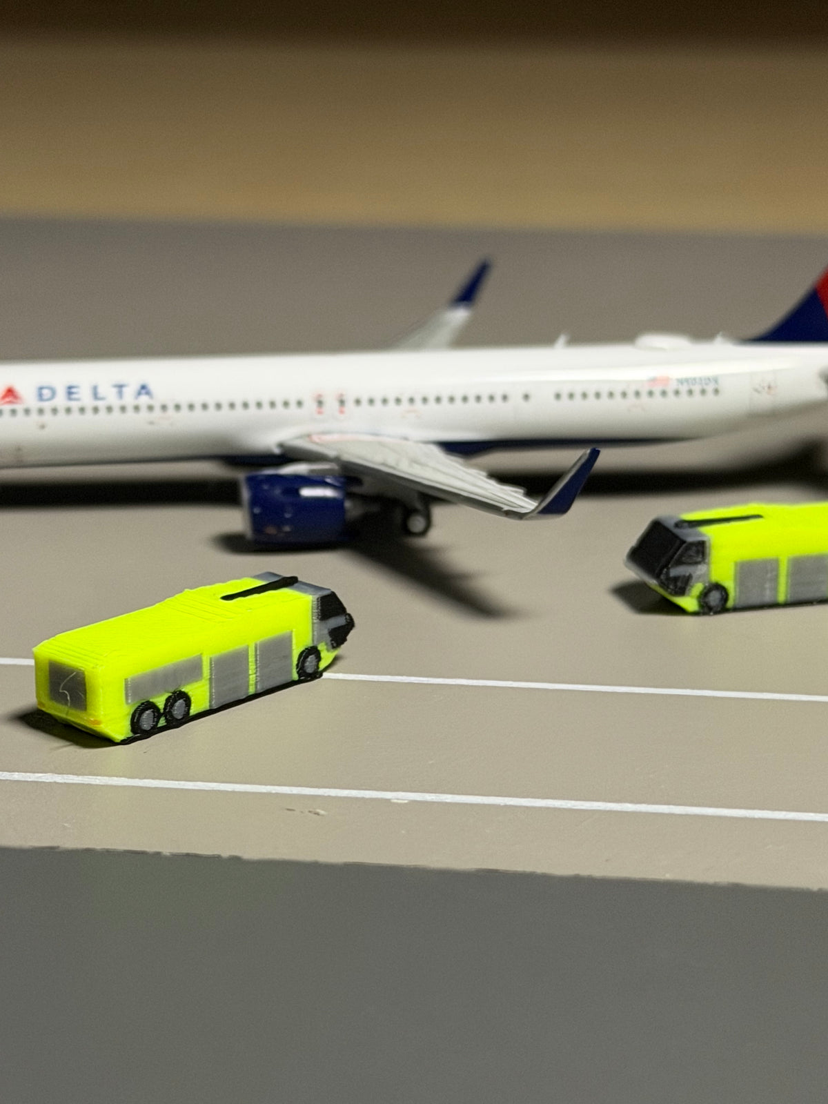 1:400 Scale Airport Fire Truck Pack (Lime Green)